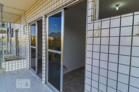 Apartamento à venda com 71m², 2 quartos e 1 vagaVaranda Quarto 1 e Quarto 2 - Suíte