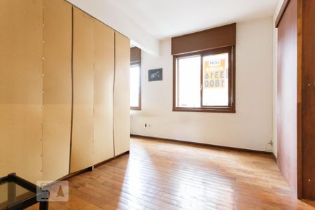 Sala de kitnet/studio para alugar com 1 quarto, 30m² em Petrópolis, Porto Alegre
