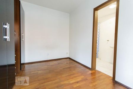 Quarto de kitnet/studio para alugar com 1 quarto, 30m² em Petrópolis, Porto Alegre