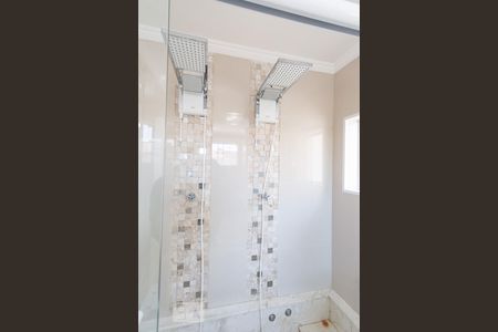 Casa para alugar com 240m², 3 quartos e 2 vagas Casa para alugar com 240m², 3 quartos e 2 vagasBanheiro Suíte 2