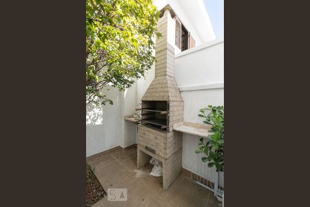 Casa para alugar com 240m², 3 quartos e 2 vagas Casa para alugar com 240m², 3 quartos e 2 vagasQuintal