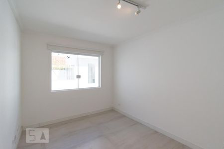 Casa para alugar com 240m², 3 quartos e 2 vagas Casa para alugar com 240m², 3 quartos e 2 vagasQuarto 2