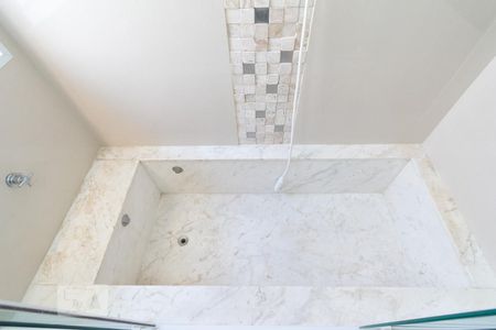 Casa para alugar com 240m², 3 quartos e 2 vagas Casa para alugar com 240m², 3 quartos e 2 vagasBanheiro Social