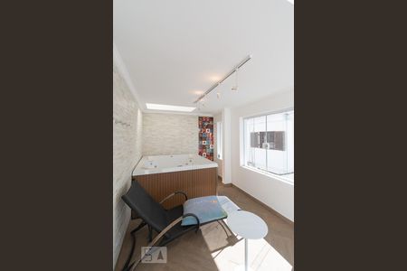 Casa para alugar com 240m², 3 quartos e 2 vagas Casa para alugar com 240m², 3 quartos e 2 vagasEdícula Jacuzze