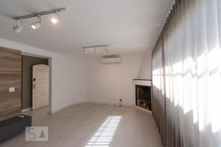 Sala de casa para alugar com 3 quartos, 240m² em Brooklin Paulista, São Paulo