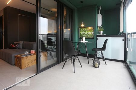 Studio à venda com 37m², 1 quarto e 1 vagaVaranda