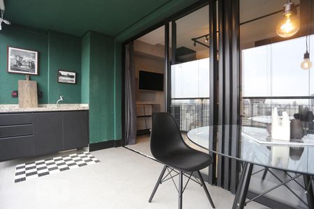 Studio à venda com 37m², 1 quarto e 1 vagaVaranda