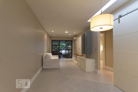 Apartamento à venda com 110m², 2 quartos e 2 vagas Apartamento à venda com 110m², 2 quartos e 2 vagasSala