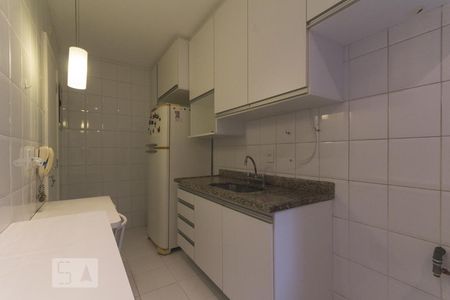 Apartamento à venda com 110m², 2 quartos e 2 vagas Apartamento à venda com 110m², 2 quartos e 2 vagasCozinha