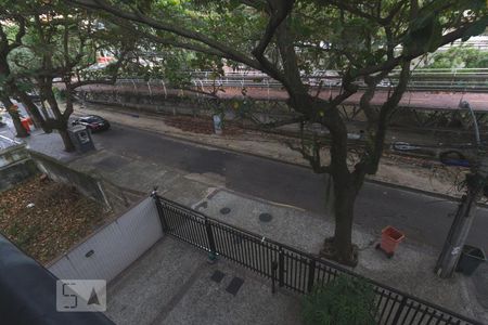 Apartamento à venda com 110m², 2 quartos e 2 vagas Apartamento à venda com 110m², 2 quartos e 2 vagasVista