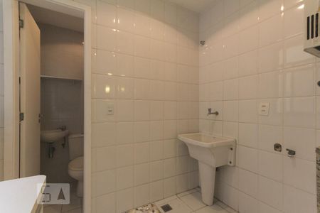 Apartamento à venda com 110m², 2 quartos e 2 vagas Apartamento à venda com 110m², 2 quartos e 2 vagasÁrea de Serviço