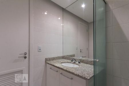 Apartamento à venda com 110m², 2 quartos e 2 vagas Apartamento à venda com 110m², 2 quartos e 2 vagasBanheiro