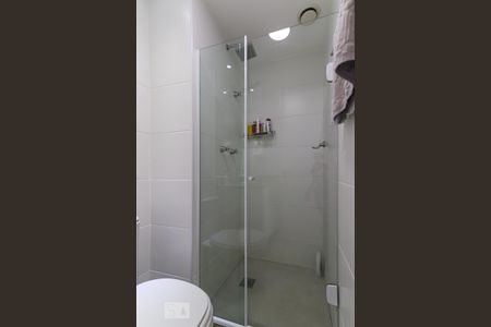 Apartamento para alugar com 72m², 2 quartos e 1 vaga Apartamento para alugar com 72m², 2 quartos e 1 vagaBanheiro da Suíte