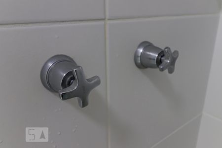 Apartamento para alugar com 72m², 2 quartos e 1 vaga Apartamento para alugar com 72m², 2 quartos e 1 vagaBanheiro da Suíte