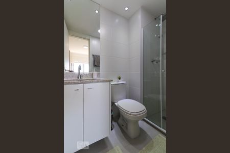 Apartamento para alugar com 72m², 2 quartos e 1 vaga Apartamento para alugar com 72m², 2 quartos e 1 vagaBanheiro da Suíte