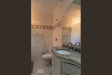 Banheiro 2 de casa à venda com 4 quartos, 150m² em Vila Monumento, São Paulo