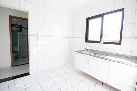 Cozinha de apartamento para alugar com 2 quartos, 68m² em Vila Eldízia, Santo André