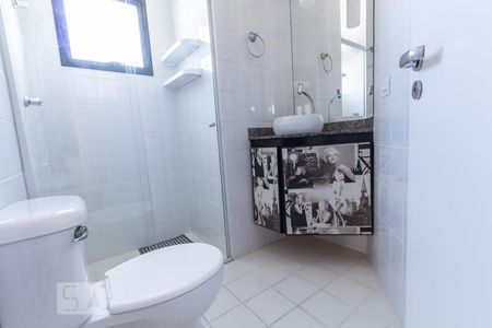 Banheiro de apartamento à venda com 2 quartos, 55m² em Vila Mascote, São Paulo