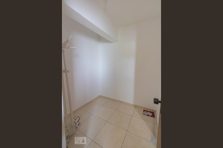 Apartamento para alugar com 72m², 2 quartos e 2 vagasQuarto - Área de Serviço