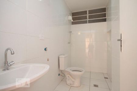Banheiro de kitnet/studio para alugar com 1 quarto, 39m² em Bela Vista, São Paulo
