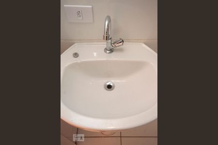 Banheiro de kitnet/studio para alugar com 1 quarto, 39m² em Bela Vista, São Paulo