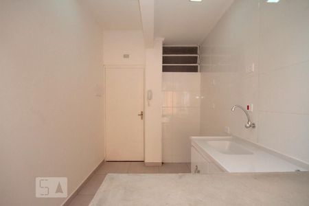 Cozinha de kitnet/studio para alugar com 1 quarto, 39m² em Bela Vista, São Paulo