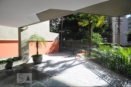 Apartamento para alugar com 45m², 1 quarto e 1 vagaEntrada