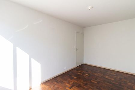 Quarto 1 de apartamento para alugar com 3 quartos, 67m² em Centro Cívico, Curitiba