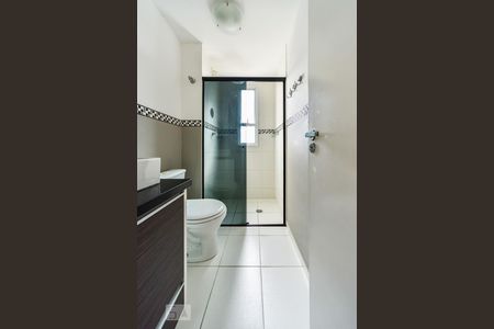 Apartamento à venda com 56m², 2 quartos e 1 vaga Apartamento à venda com 56m², 2 quartos e 1 vagaBanheiro Social