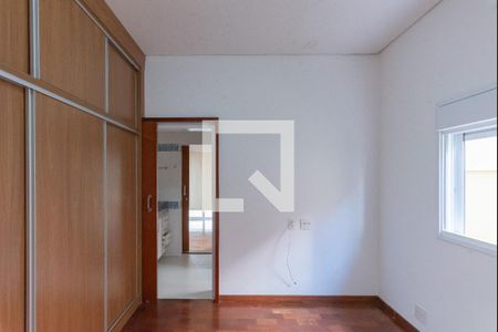 Casa de condomínio à venda com 265m², 4 quartos e 2 vagasSuíte 1