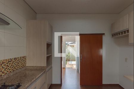 Casa de condomínio à venda com 265m², 4 quartos e 2 vagasCozinha