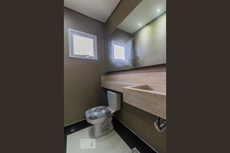 Lavabo de casa para alugar com 4 quartos, 400m² em Vila Rosália, Guarulhos