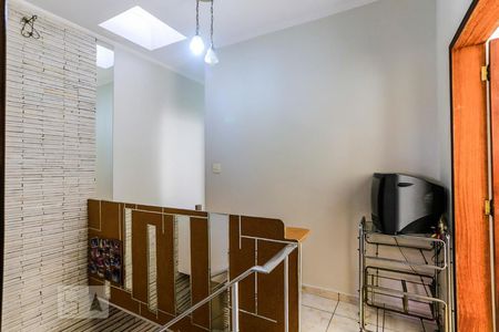Escada de casa à venda com 5 quartos, 300m² em Vila Monumento, São Paulo