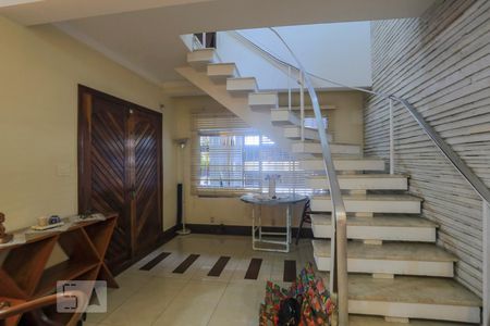 Hall de Entrada de casa à venda com 5 quartos, 300m² em Vila Monumento, São Paulo
