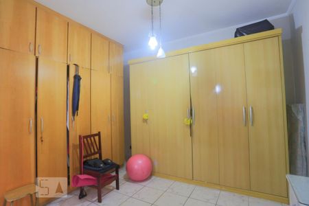 Casa à venda com 300m², 5 quartos e 3 vagasSuite Armário