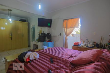 Casa à venda com 300m², 5 quartos e 3 vagasSuite