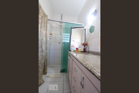 Casa à venda com 300m², 5 quartos e 3 vagasBanheiro da Suite