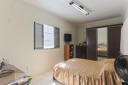 Quarto 2 de casa à venda com 5 quartos, 300m² em Vila Monumento, São Paulo