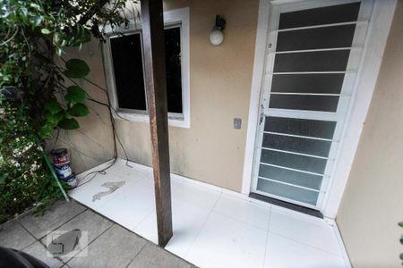 Casa de condomínio à venda com 85m², 2 quartos e 1 vagaVaranda