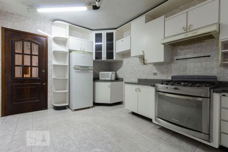 Casa à venda com 180m², 3 quartos e 2 vagasCozinha