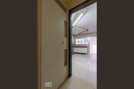 Casa à venda com 180m², 3 quartos e 2 vagasDespensa