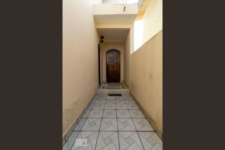 Casa à venda com 180m², 3 quartos e 2 vagasCorredor