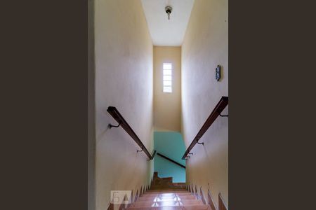 Escada de casa à venda com 2 quartos, 155m² em Vila Sílvia, São Paulo