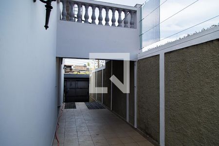 Garagem de casa à venda com 3 quartos, 260m² em Conjunto Residencial Jardim Canaã, São Paulo