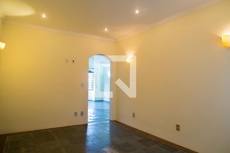 Sala 2 de casa à venda com 3 quartos, 260m² em Conjunto Residencial Jardim Canaã, São Paulo