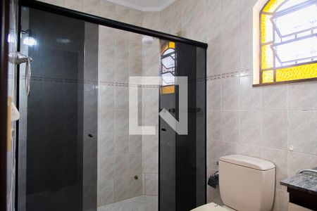 Banheiro da Suíte 1 de casa à venda com 3 quartos, 260m² em Conjunto Residencial Jardim Canaã, São Paulo