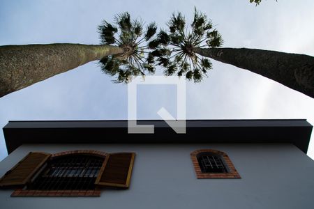 Fachada de casa à venda com 3 quartos, 260m² em Conjunto Residencial Jardim Canaã, São Paulo