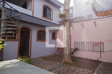 Quintal de casa à venda com 3 quartos, 260m² em Conjunto Residencial Jardim Canaã, São Paulo