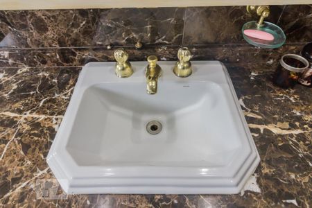 Apartamento à venda com 340m², 3 quartos e 3 vagas Apartamento à venda com 340m², 3 quartos e 3 vagasPia da suíte 3