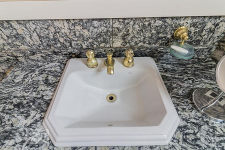 Apartamento à venda com 340m², 3 quartos e 3 vagas Apartamento à venda com 340m², 3 quartos e 3 vagasPia da suíte 2